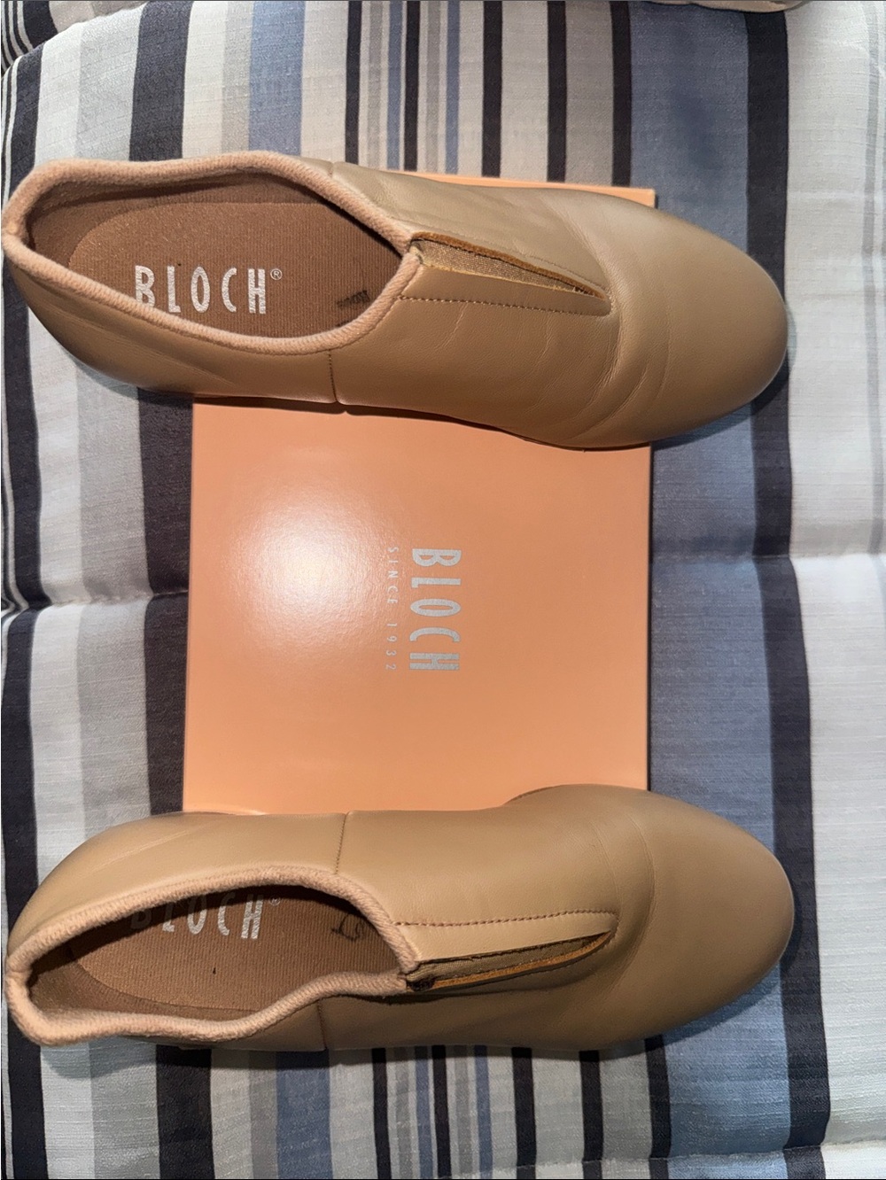 Bloch Tan Slip-On Jazz Dance Shoes